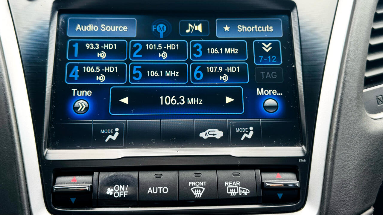 Acura RLX 6-Spd AT w/Technology Package 2017