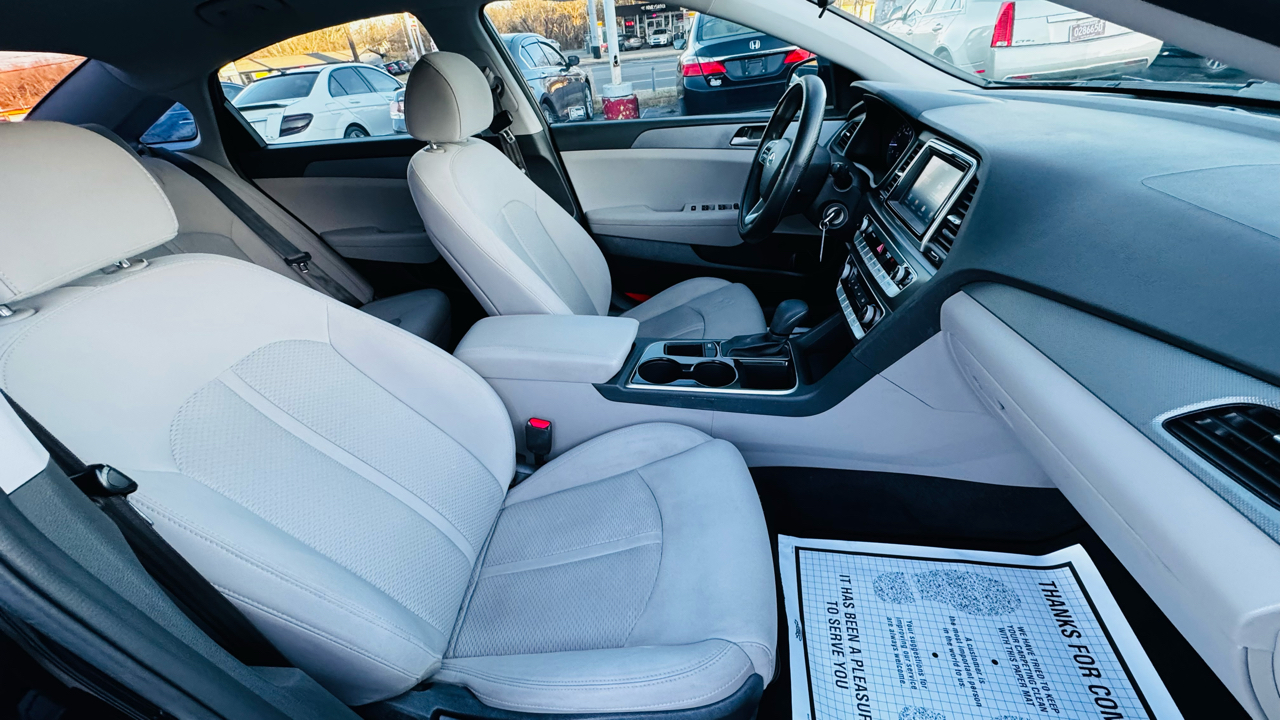 Hyundai Sonata SE 2018