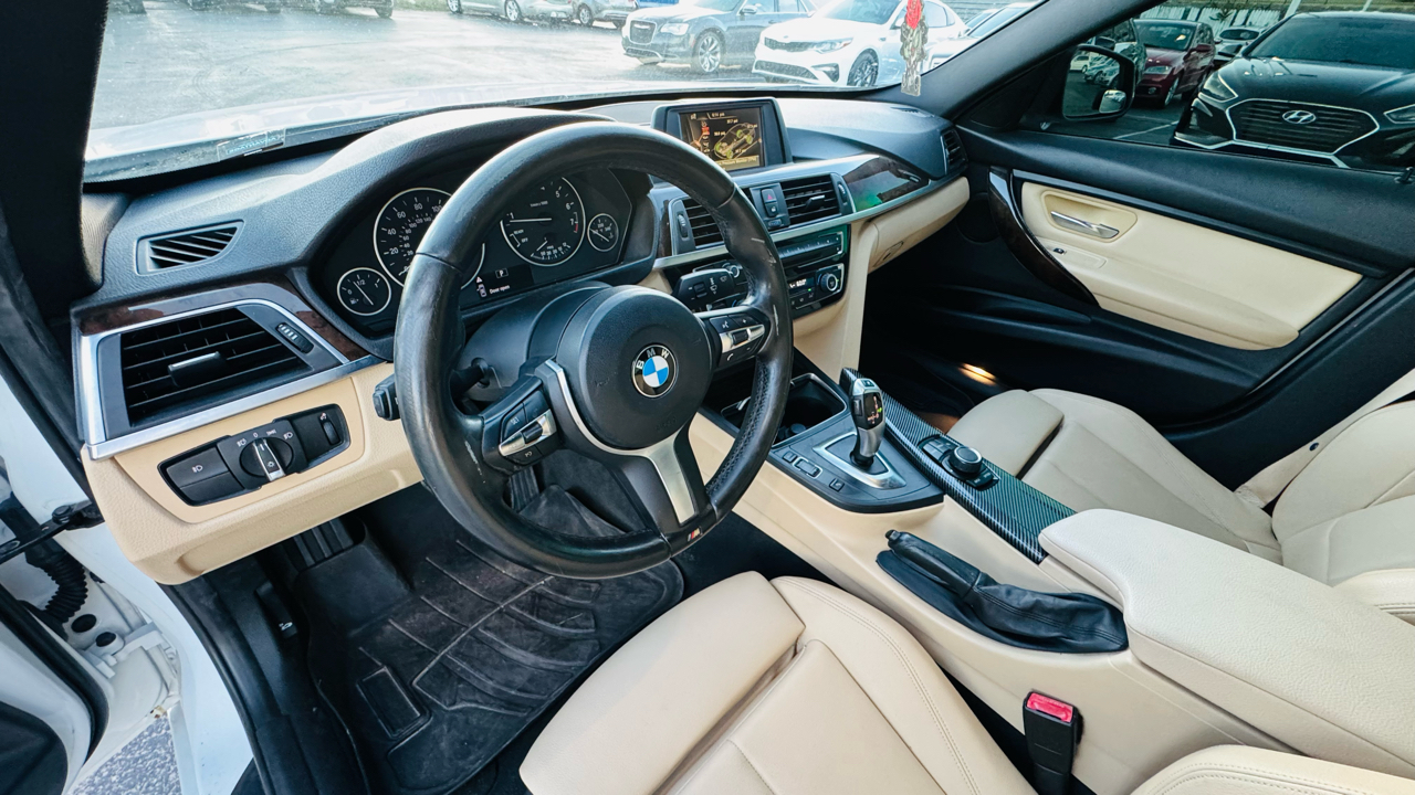 BMW 3-Series 320i Sedan 2017