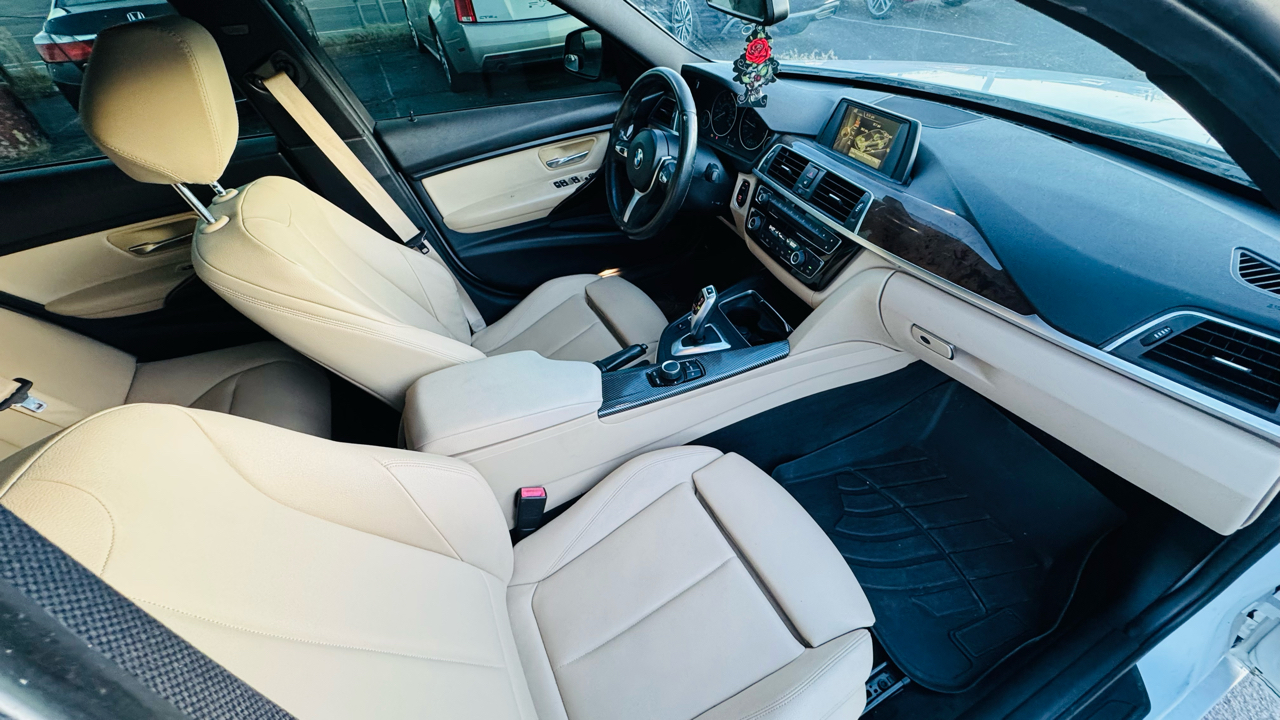 BMW 3-Series 320i Sedan 2017