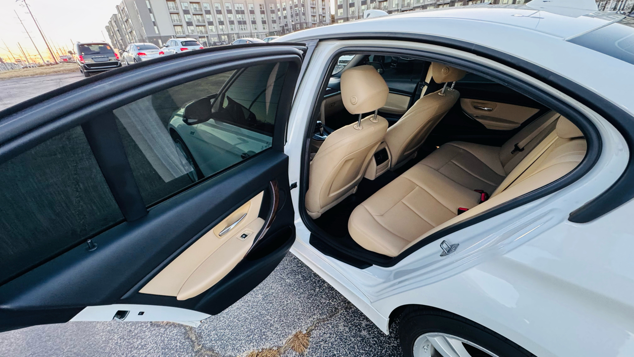 BMW 3-Series 320i Sedan 2017