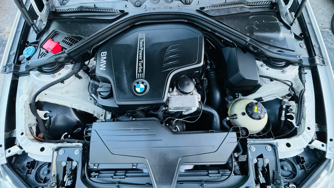 BMW 3-Series 320i Sedan 2017