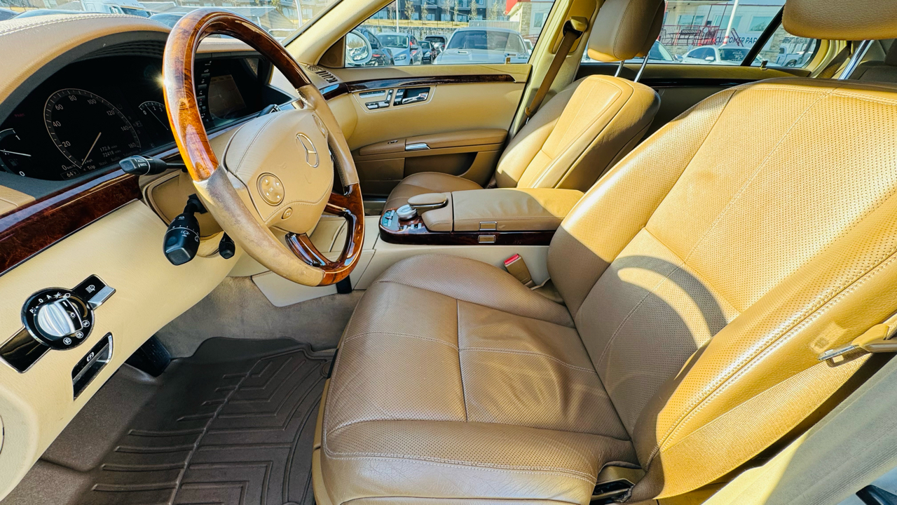 Mercedes-Benz S-Class S550 2007