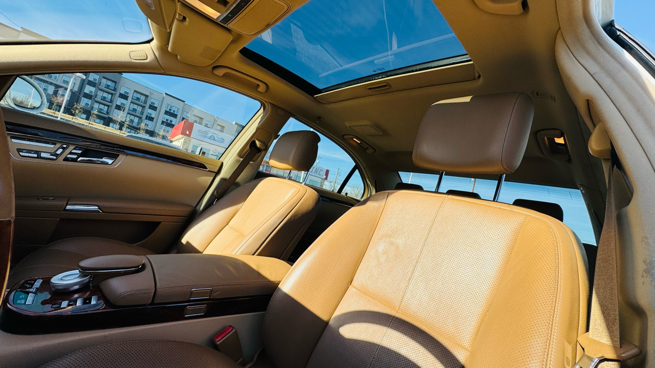 Mercedes-Benz S-Class S550 2007