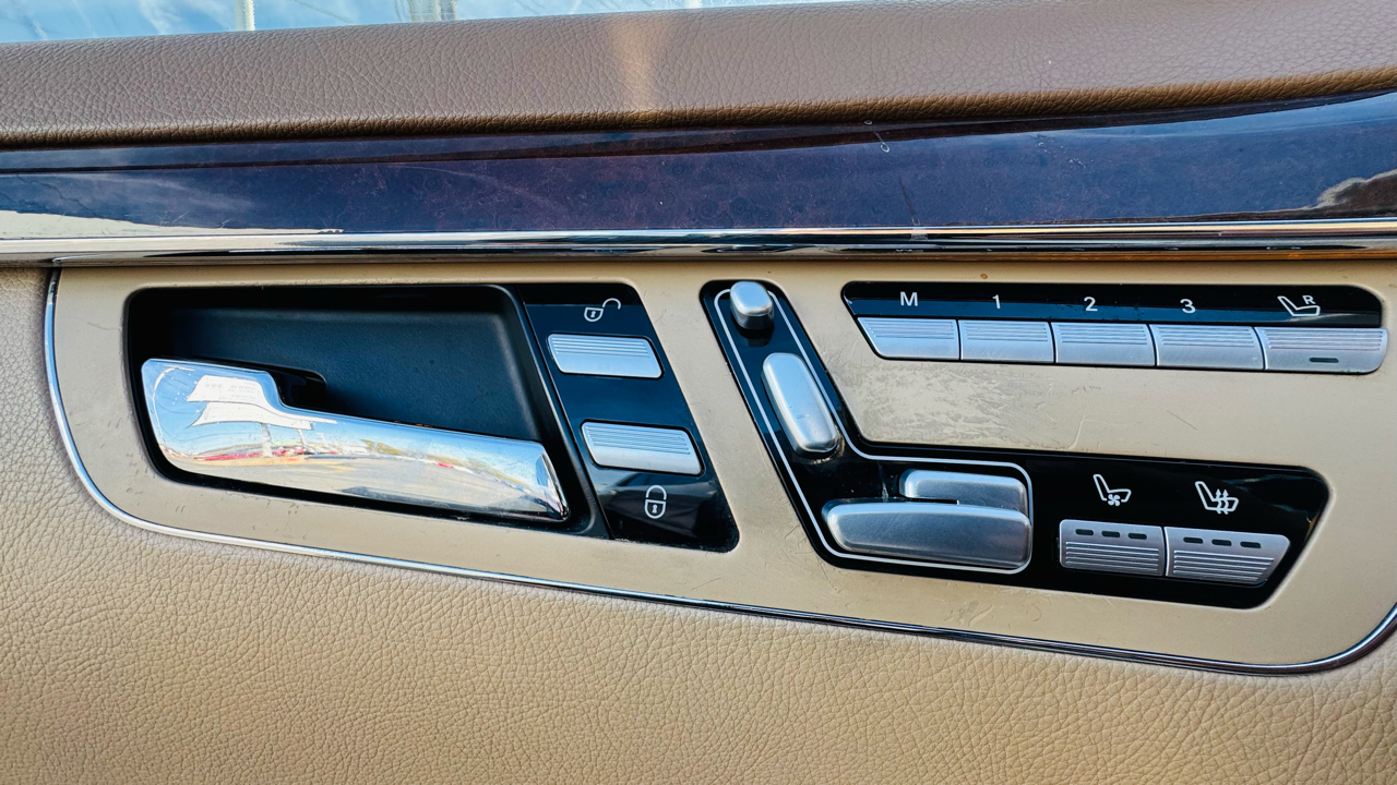 Mercedes-Benz S-Class S550 2007