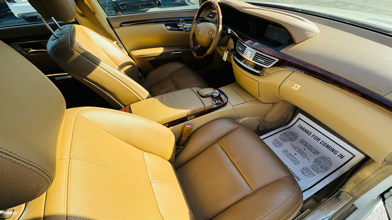 Mercedes-Benz S-Class S550 2007