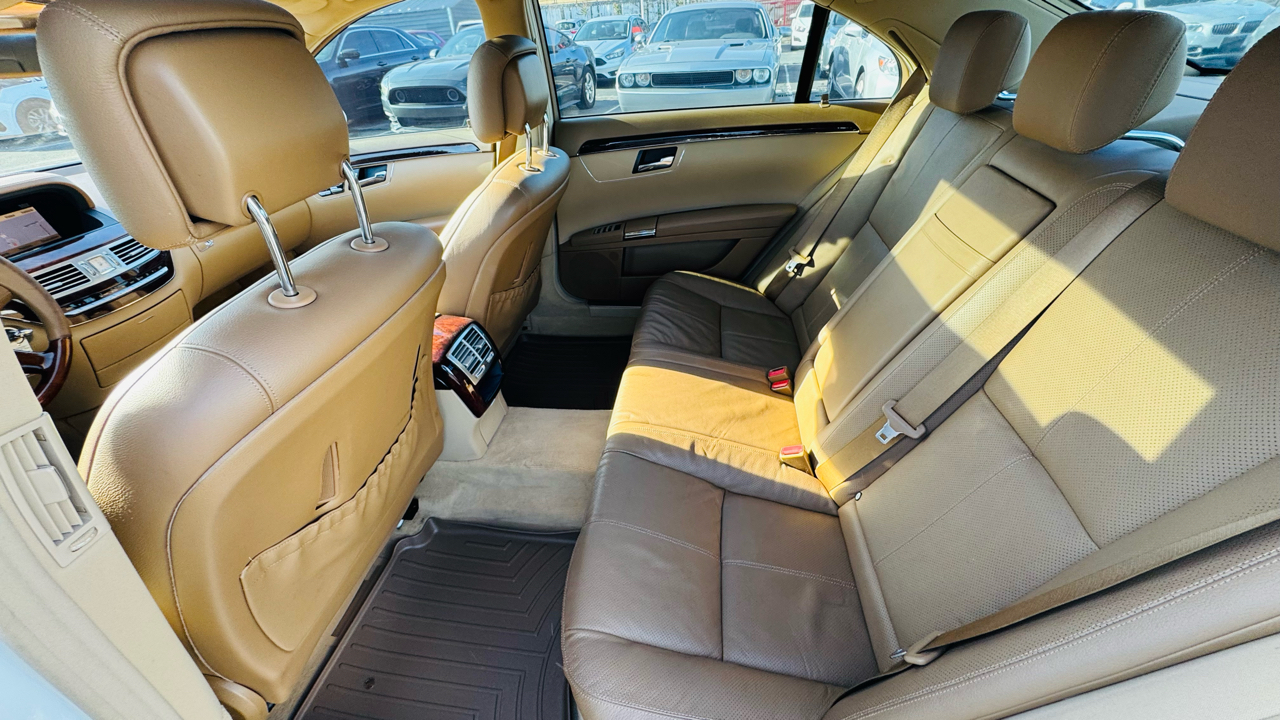 Mercedes-Benz S-Class S550 2007