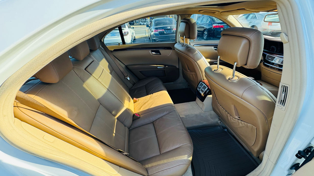 Mercedes-Benz S-Class S550 2007