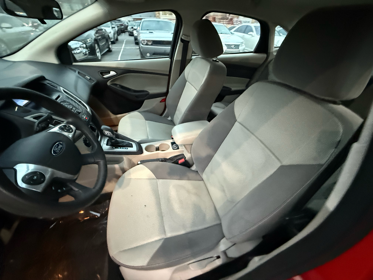 Ford Focus SE Sedan 2014