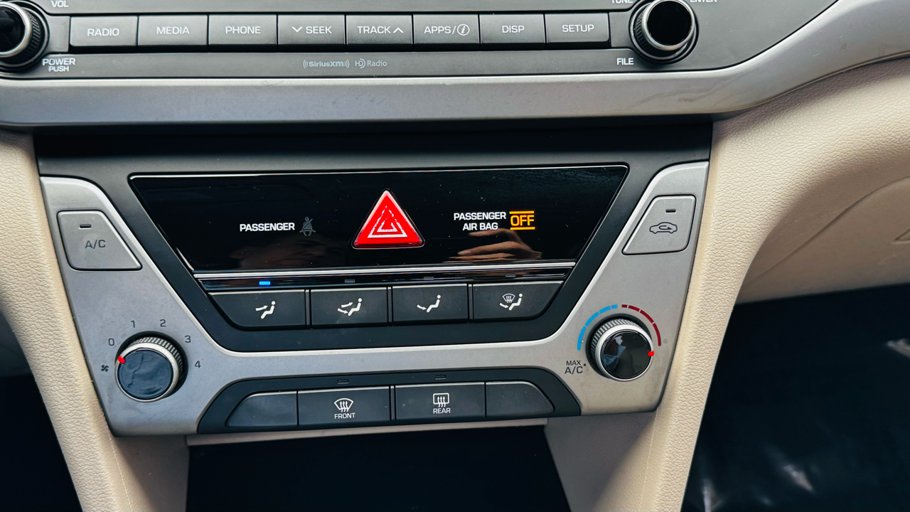 Hyundai Elantra Limited 2018