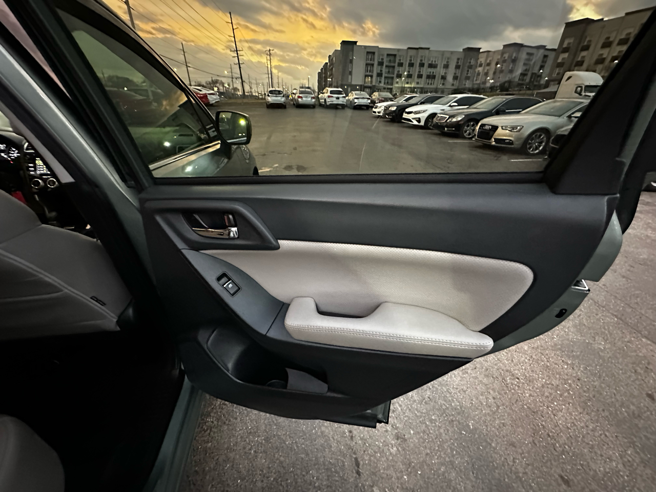 Subaru Forester 2.5i Limited 2017