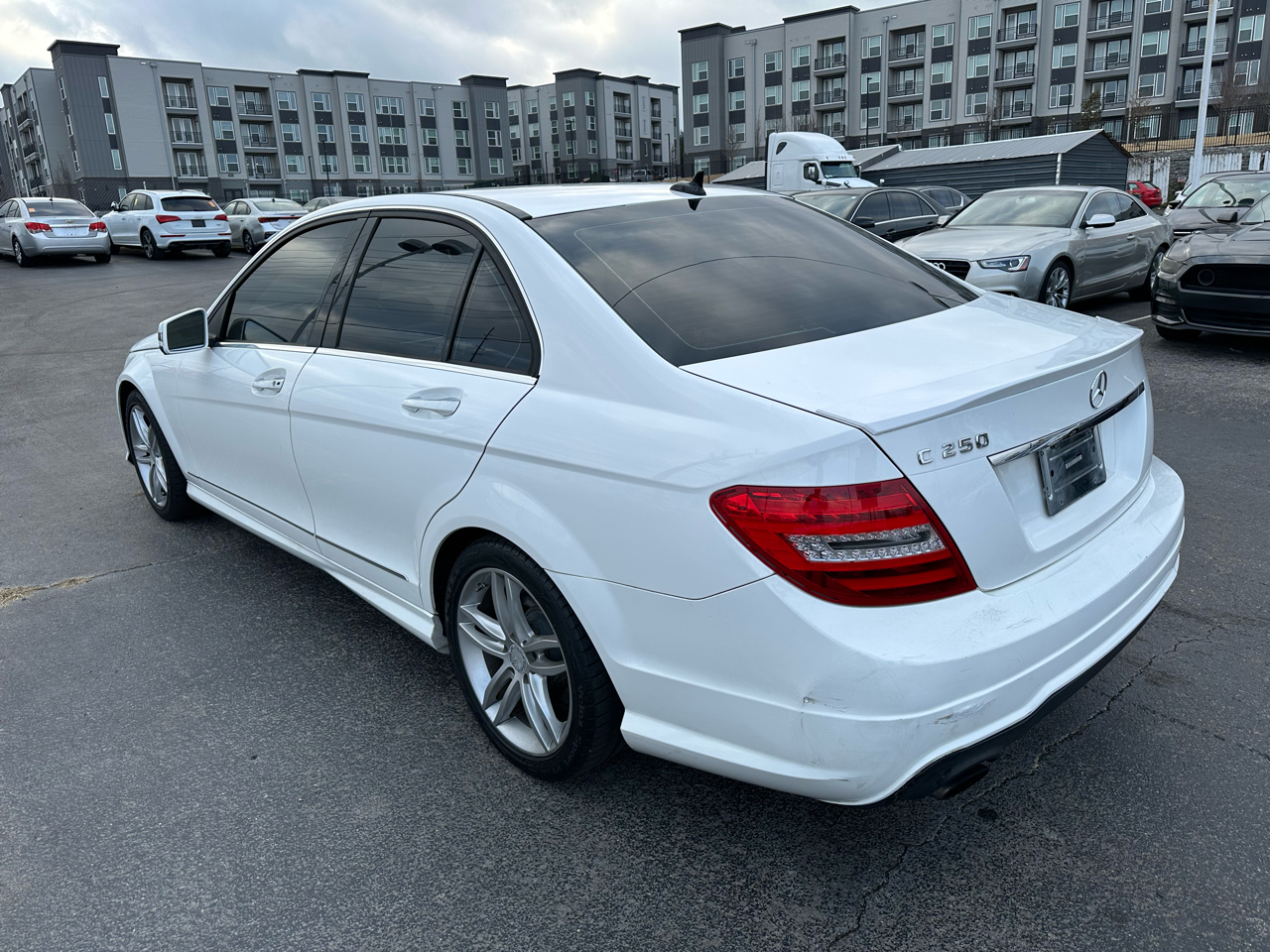 Mercedes-Benz C-Class C250 Luxury Sedan 2014