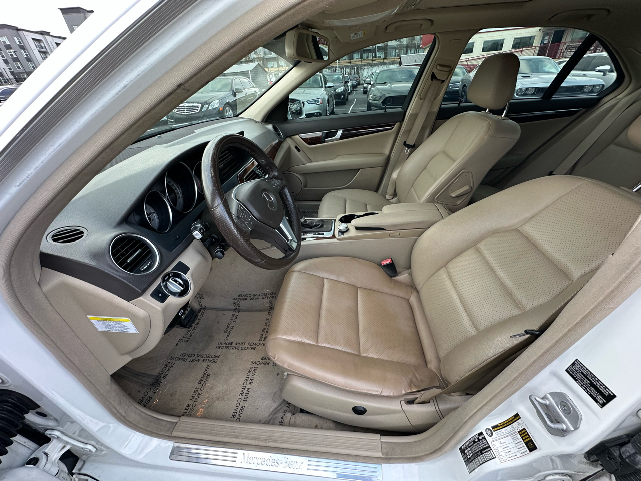 Mercedes-Benz C-Class C250 Luxury Sedan 2014