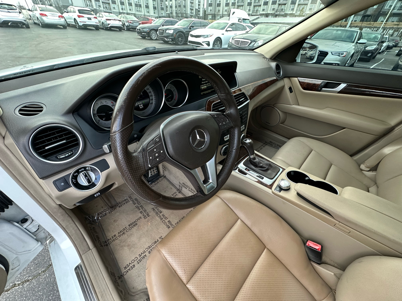 Mercedes-Benz C-Class C250 Luxury Sedan 2014