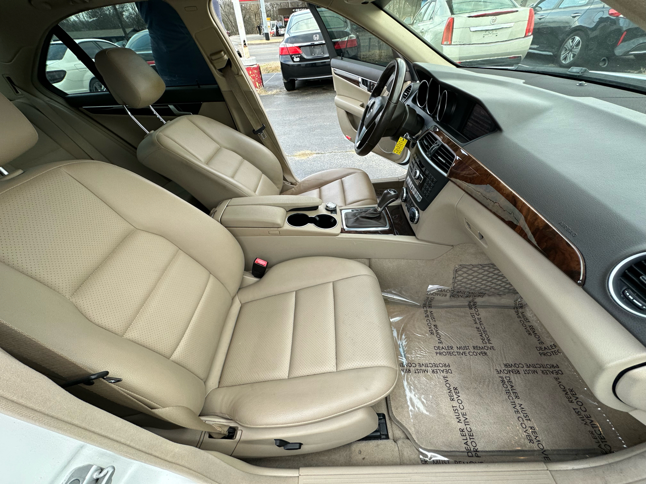 Mercedes-Benz C-Class C250 Luxury Sedan 2014