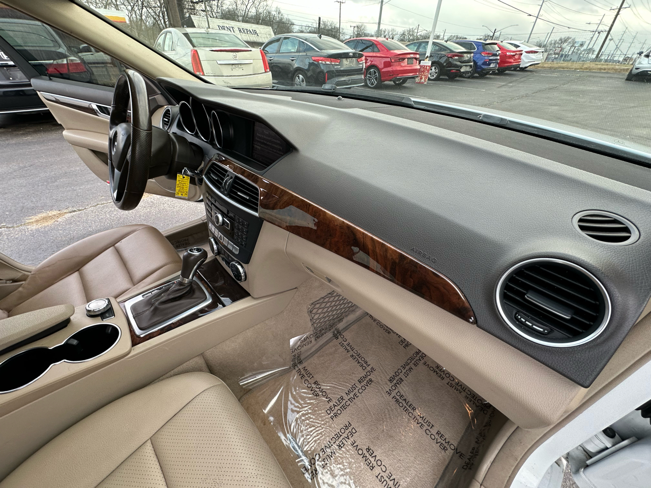 Mercedes-Benz C-Class C250 Luxury Sedan 2014