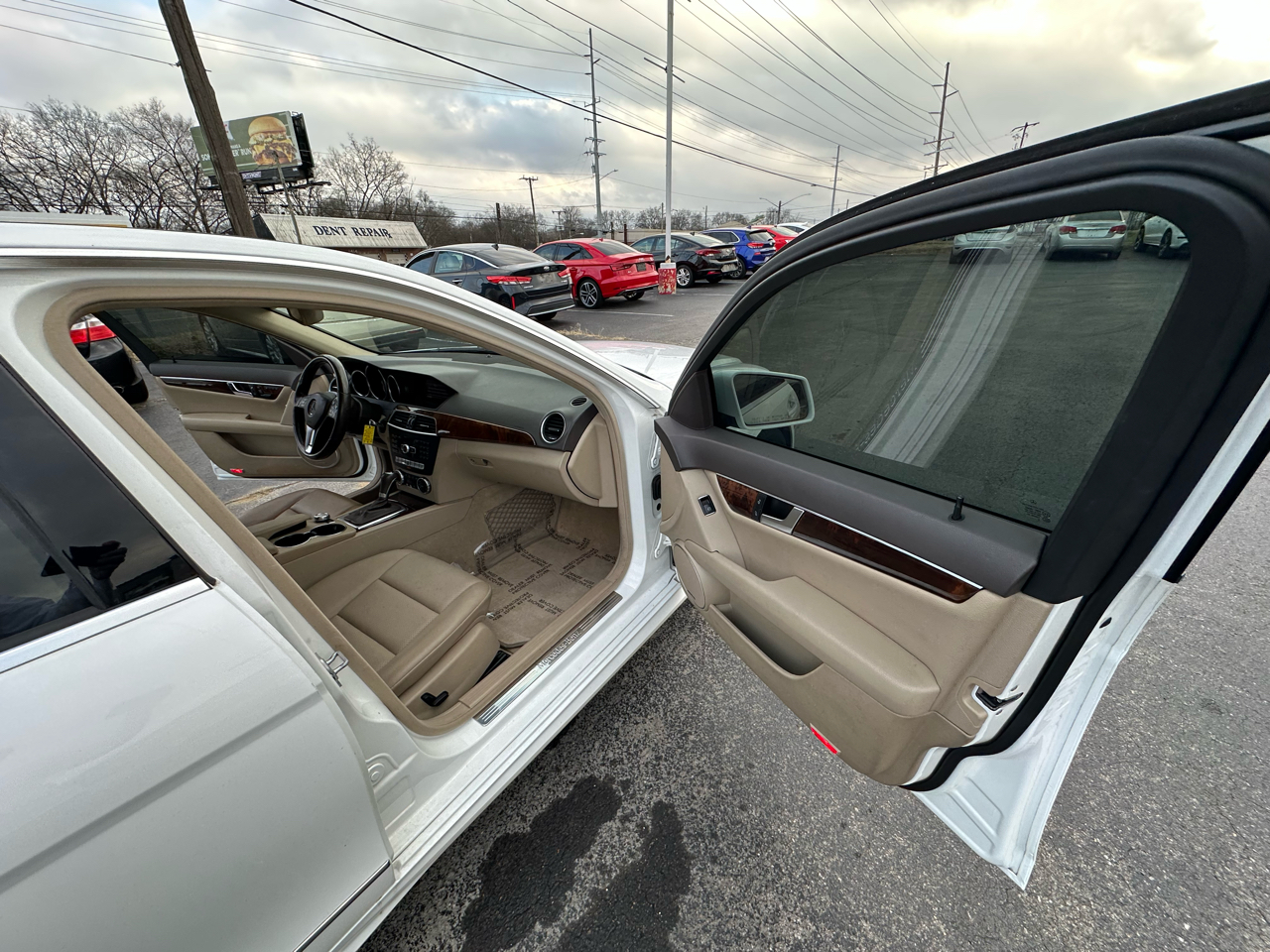 Mercedes-Benz C-Class C250 Luxury Sedan 2014