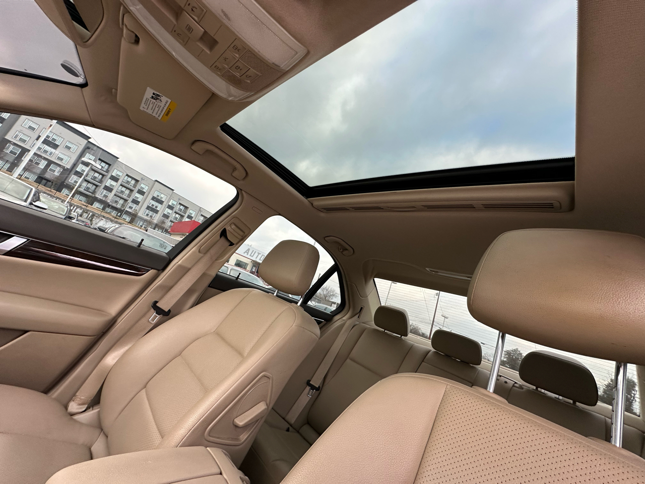 Mercedes-Benz C-Class C250 Luxury Sedan 2014