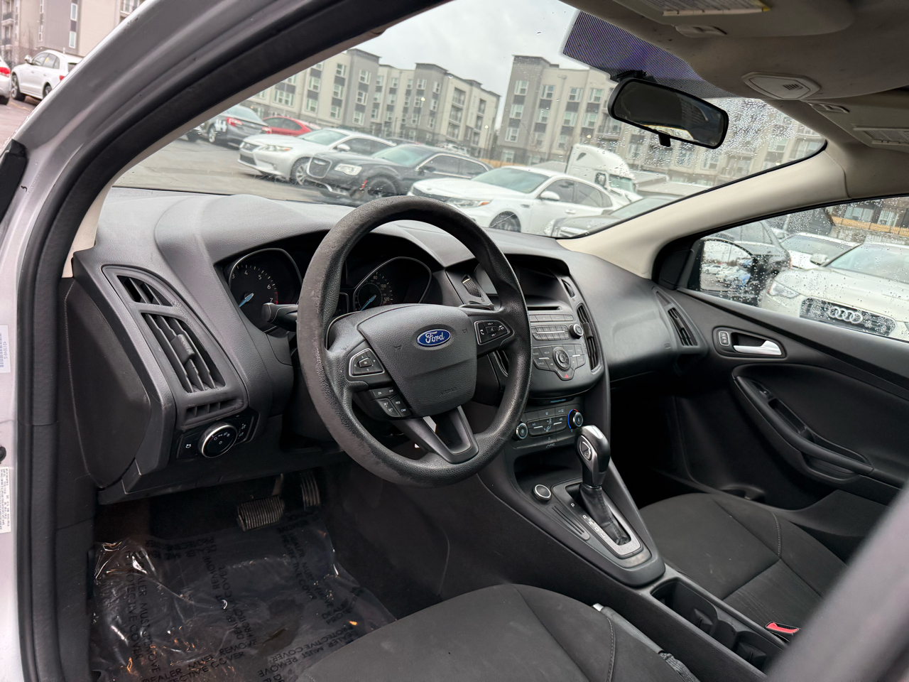 Ford Focus SE Sedan 2016