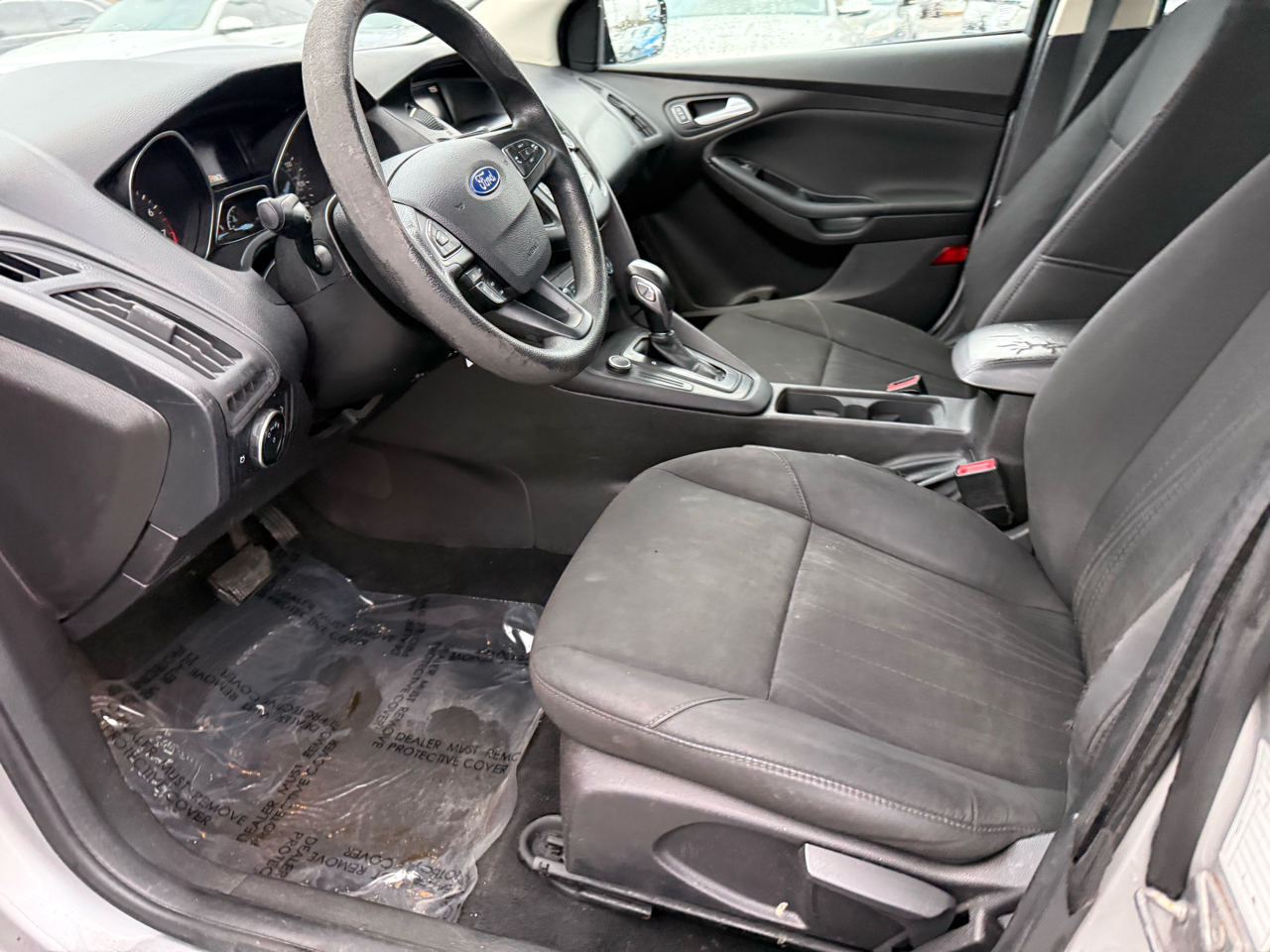 Ford Focus SE Sedan 2016