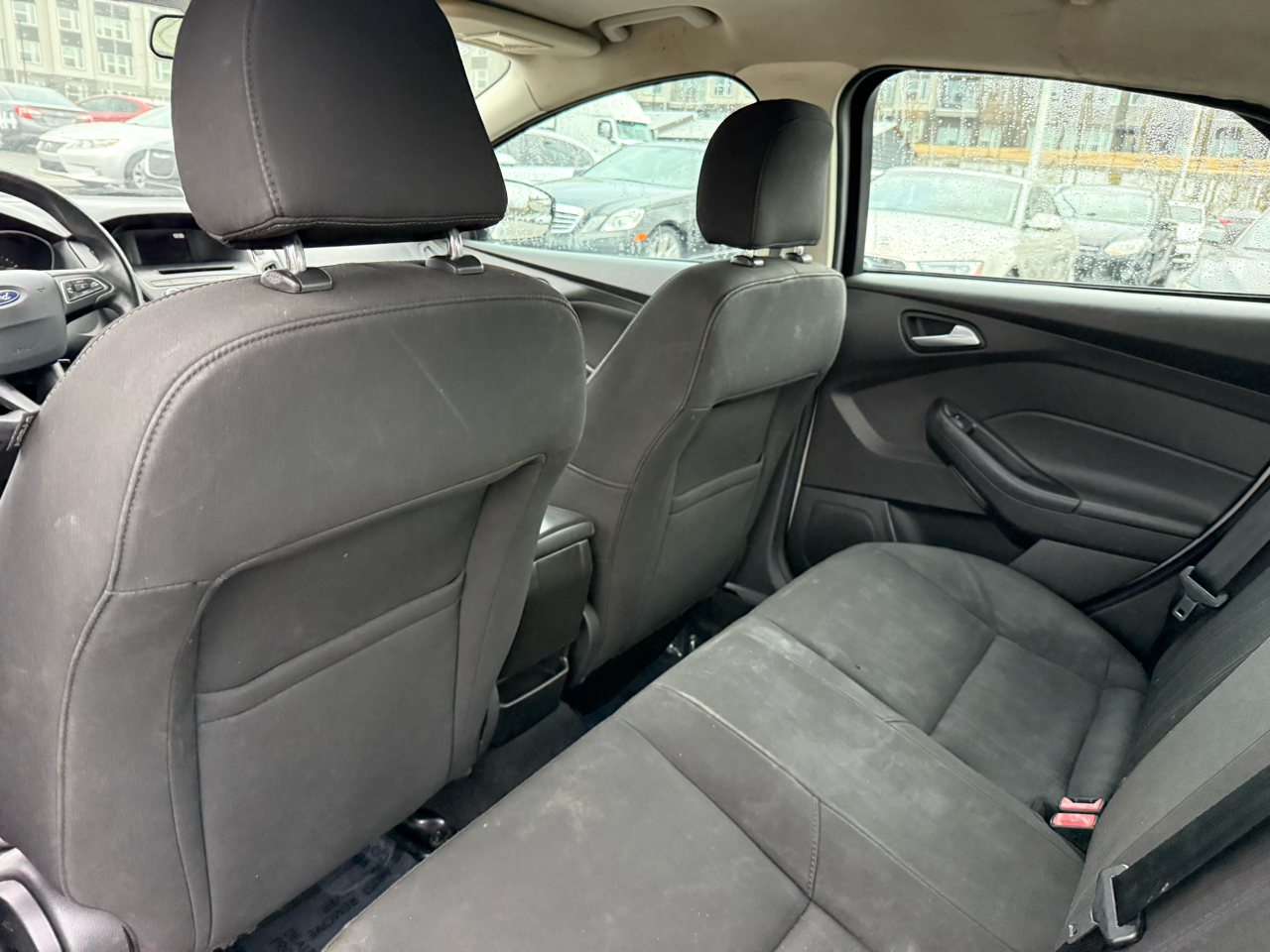 Ford Focus SE Sedan 2016