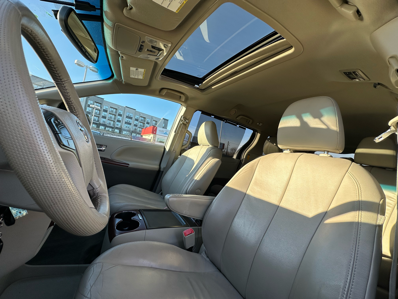 Toyota Sienna Limited AWD 7-Passenger V6 2014