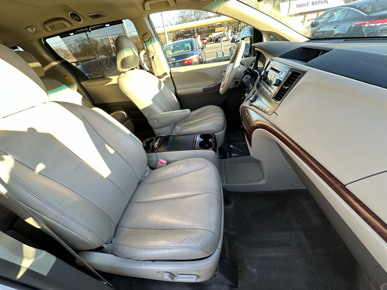 Toyota Sienna Limited AWD 7-Passenger V6 2014