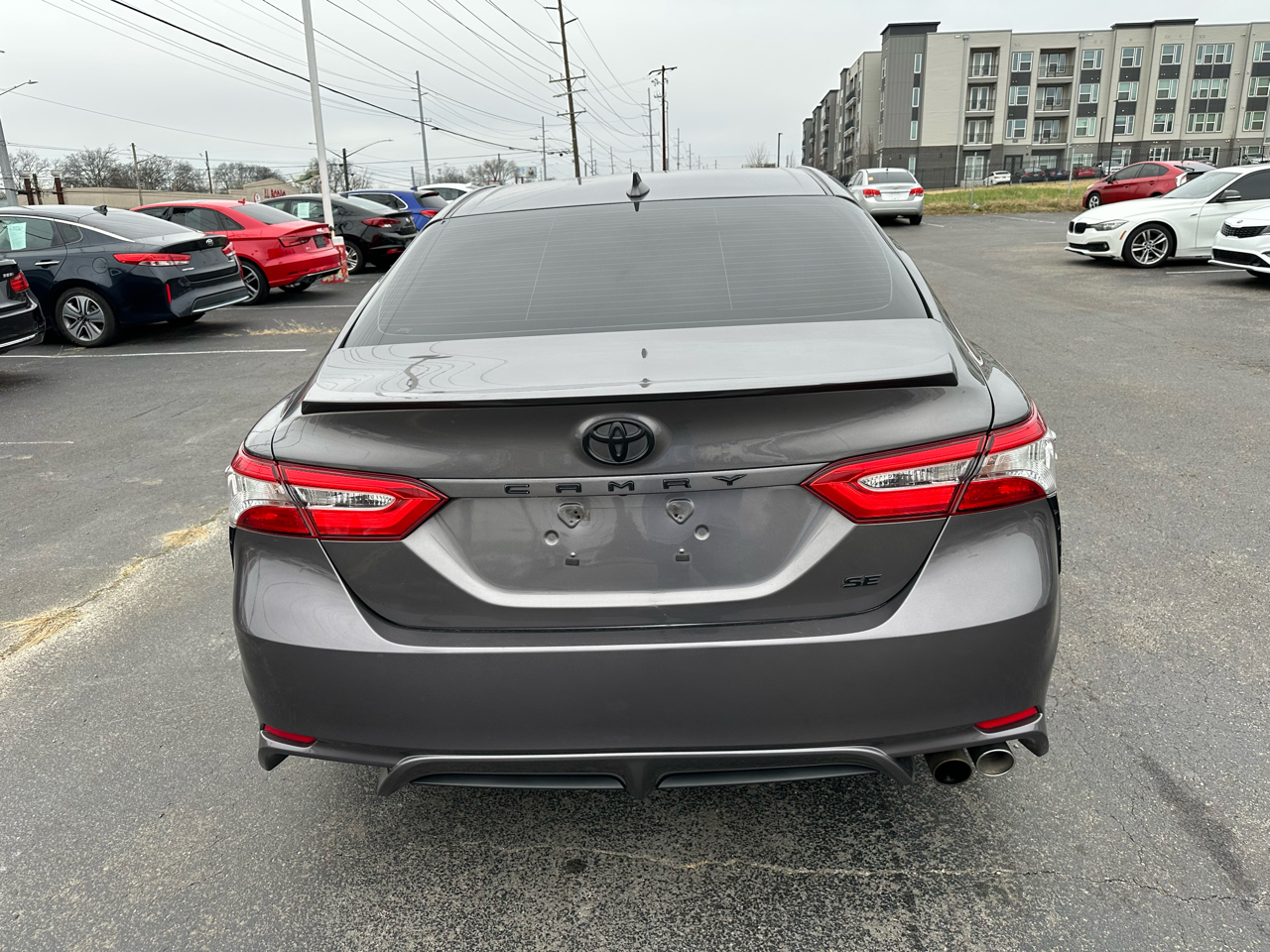 Toyota Camry SE 2020