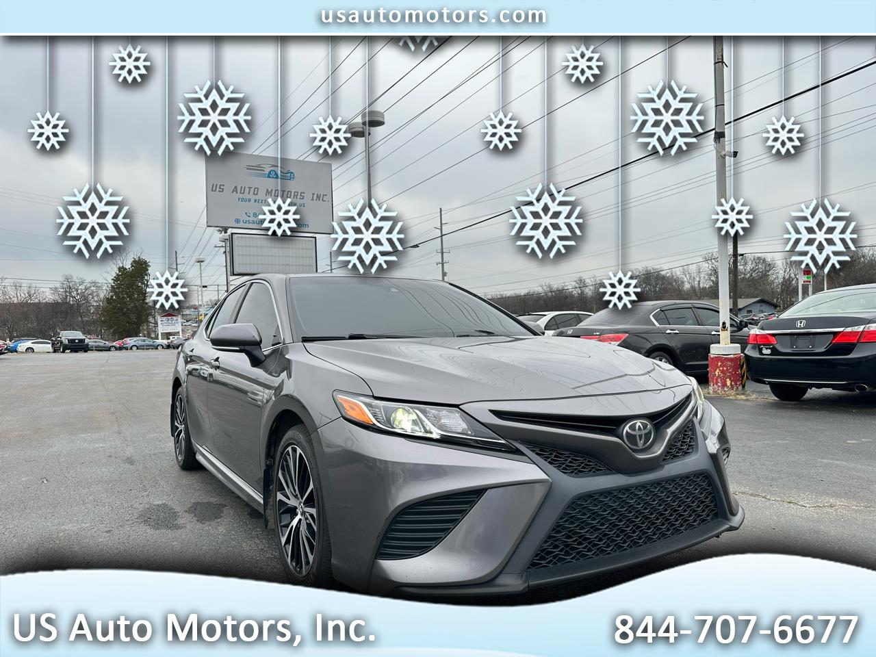 Toyota Camry SE 2020