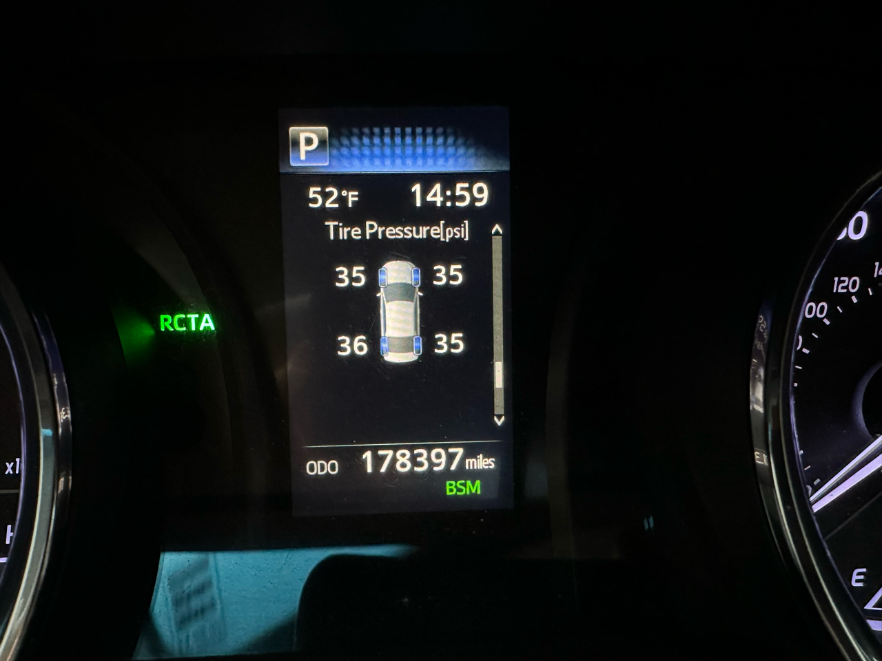 Toyota Camry SE 2020