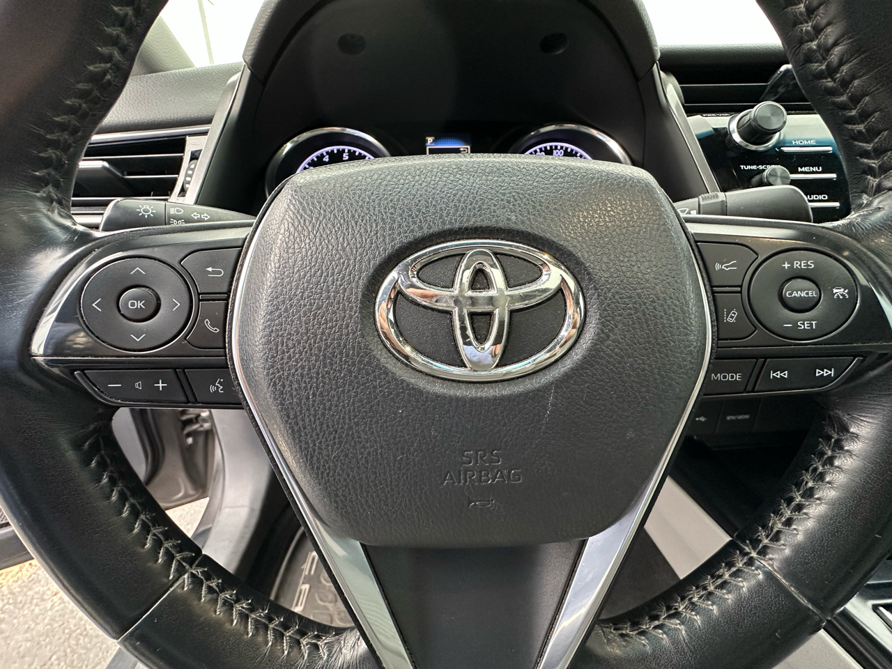 Toyota Camry SE 2020