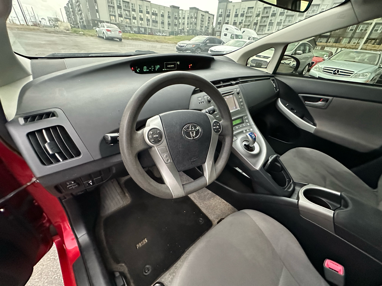 Toyota Prius Prius V 2012