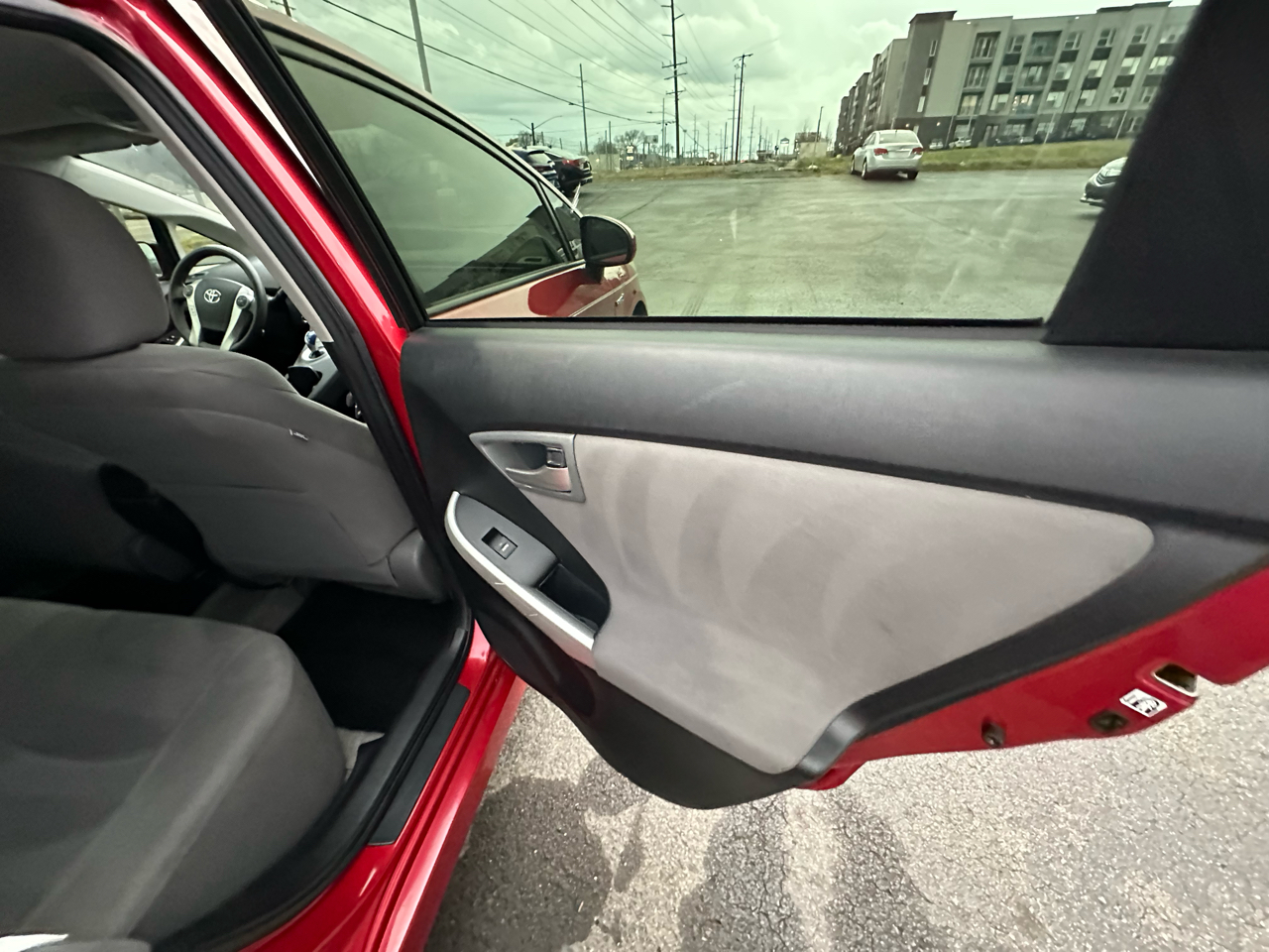 Toyota Prius Prius V 2012