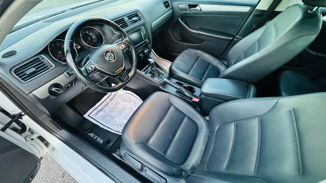 Volkswagen Jetta 1.4T SE 6A 2017