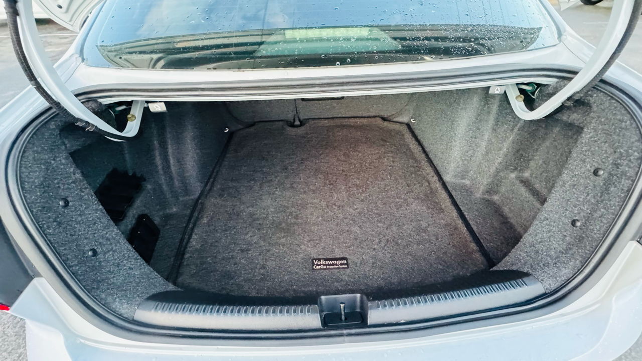 Volkswagen Jetta 1.4T SE 6A 2017