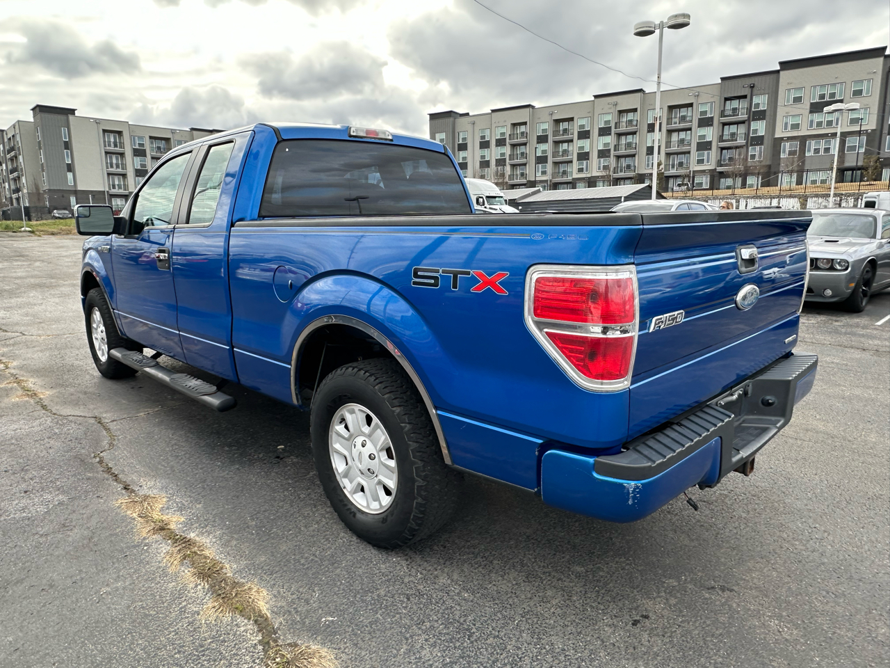 Ford F-150 2WD SuperCab 133" STX 2011