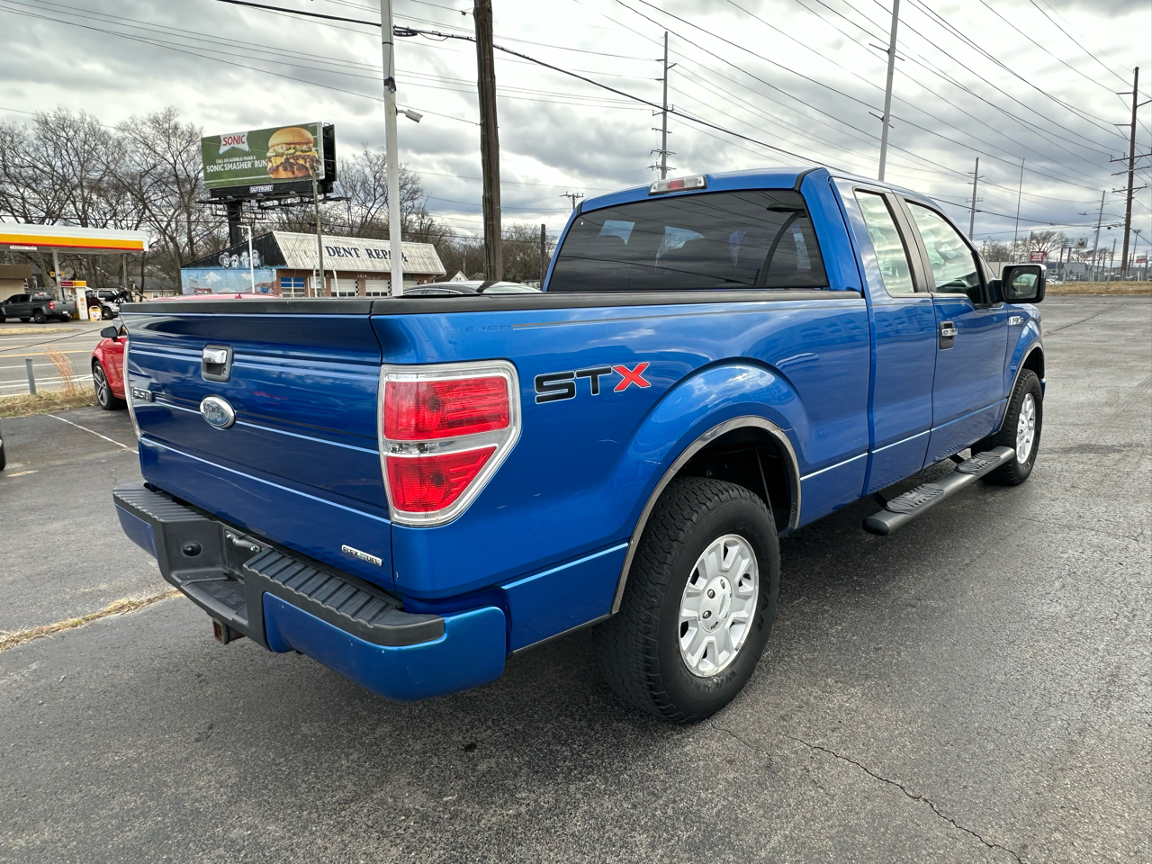 Ford F-150 2WD SuperCab 133" STX 2011
