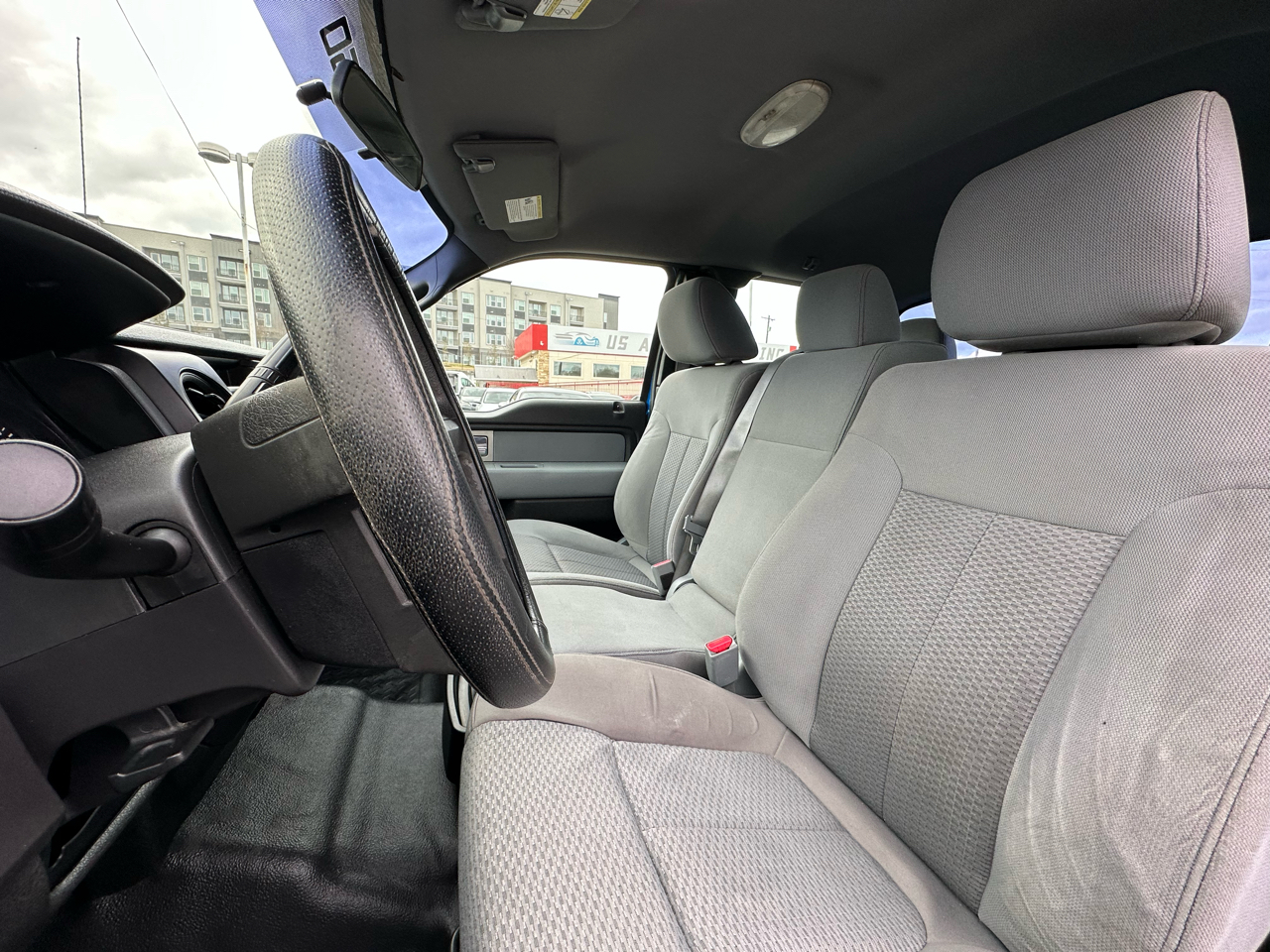 Ford F-150 2WD SuperCab 133" STX 2011