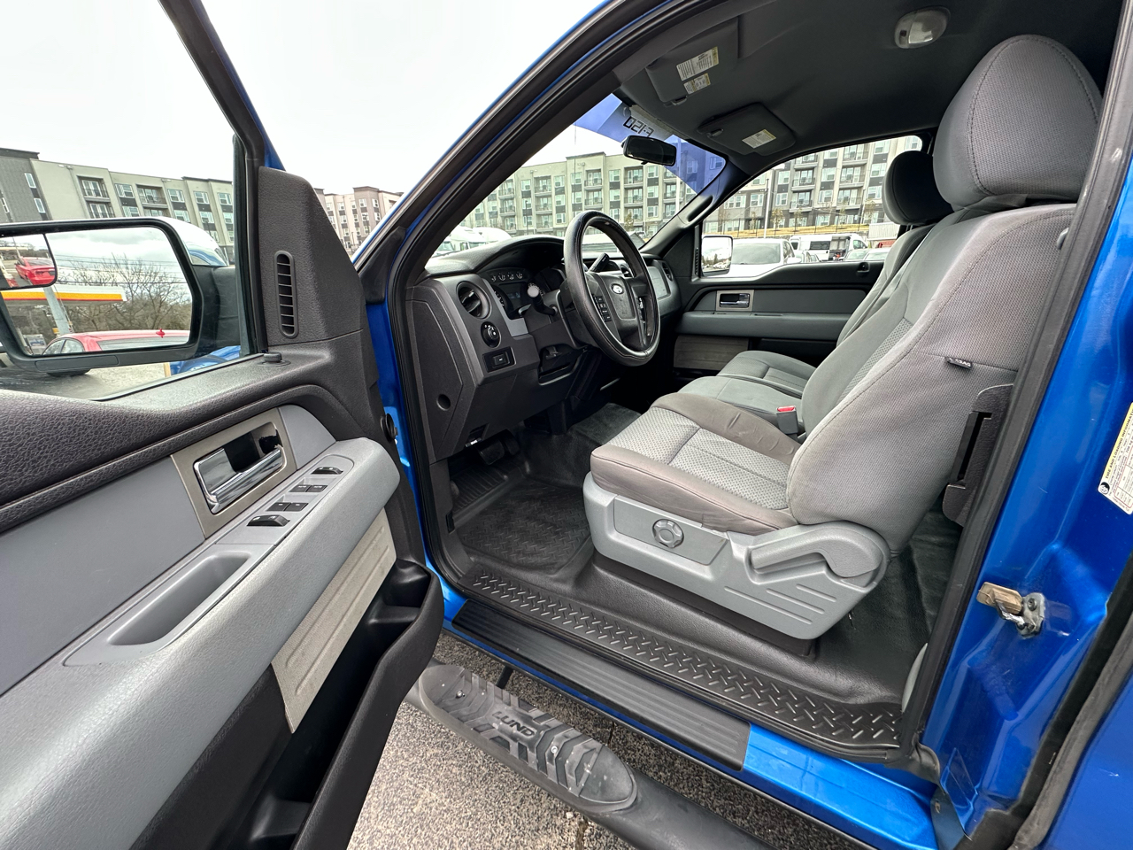 Ford F-150 2WD SuperCab 133" STX 2011