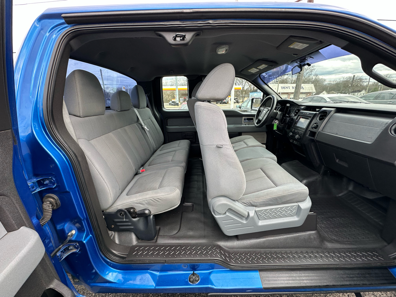 Ford F-150 2WD SuperCab 133" STX 2011