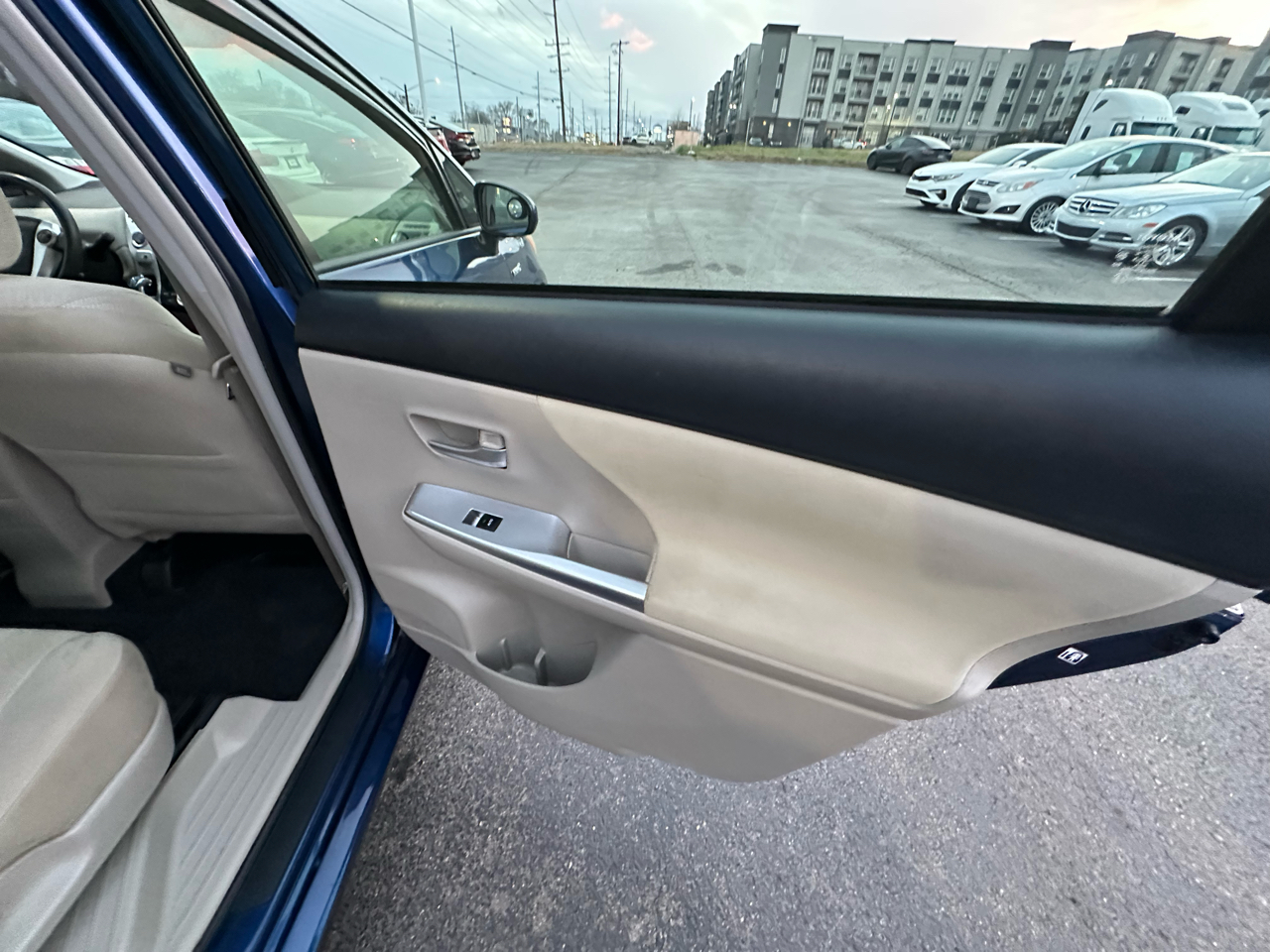 Toyota Prius V Two 2012