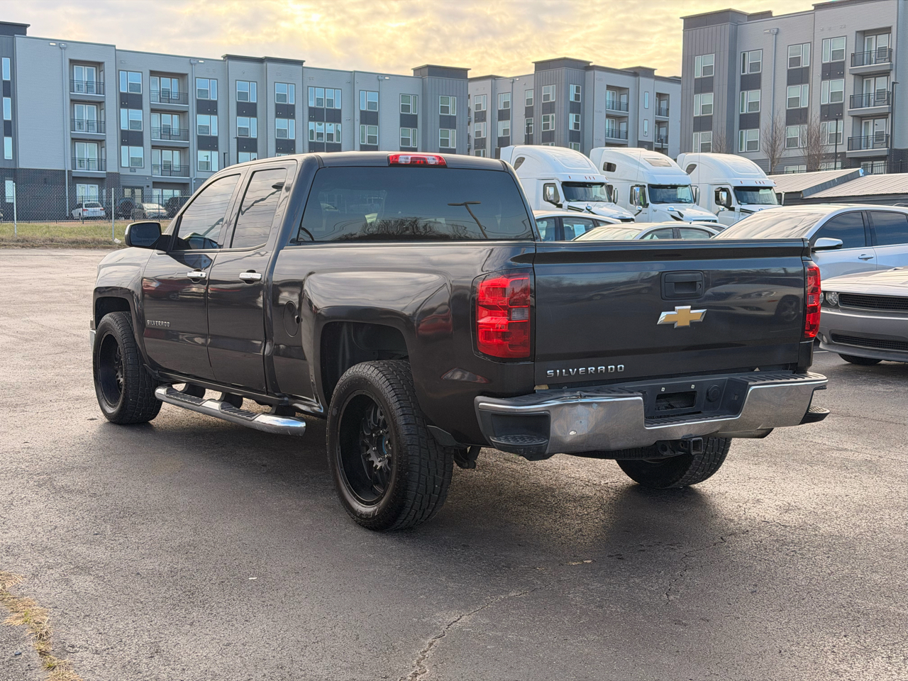 Chevrolet Silverado 1500 2WD Crew Cab 143.5" LS 2015