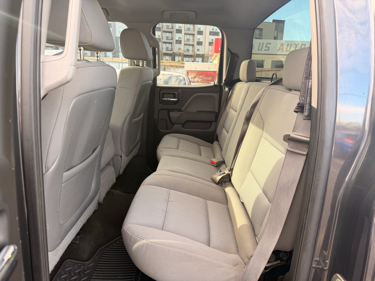 Chevrolet Silverado 1500 2WD Crew Cab 143.5" LS 2015