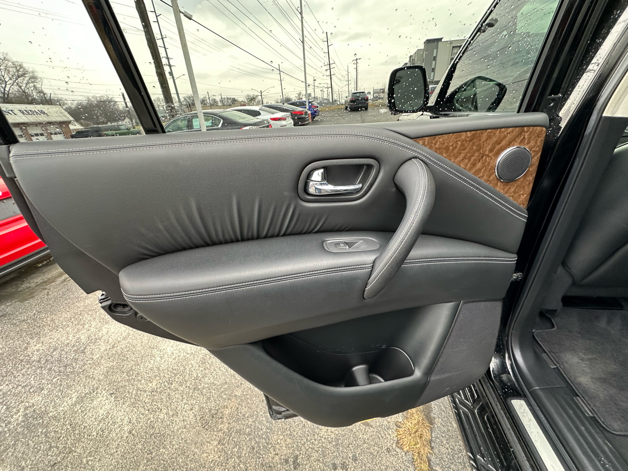 Infiniti QX80 2WD 2017