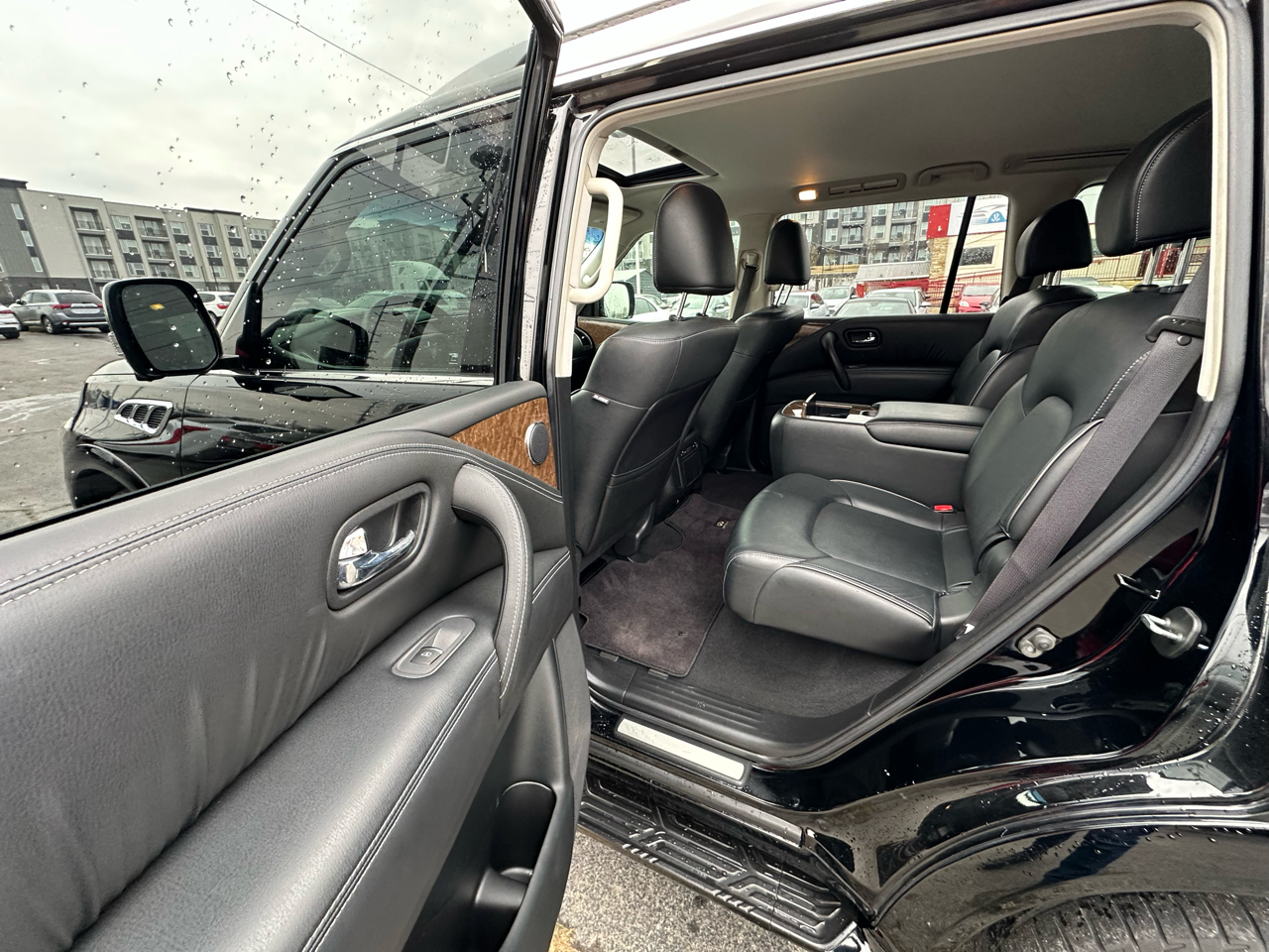 Infiniti QX80 2WD 2017