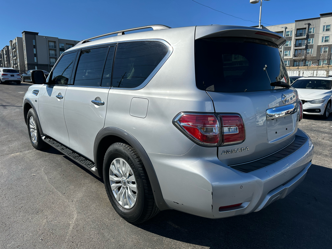 Nissan Armada Platinum 2WD 2017