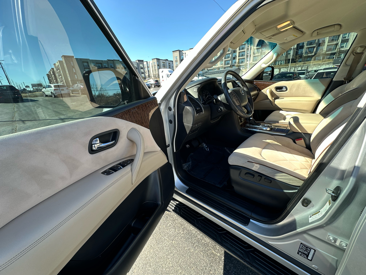 Nissan Armada Platinum 2WD 2017