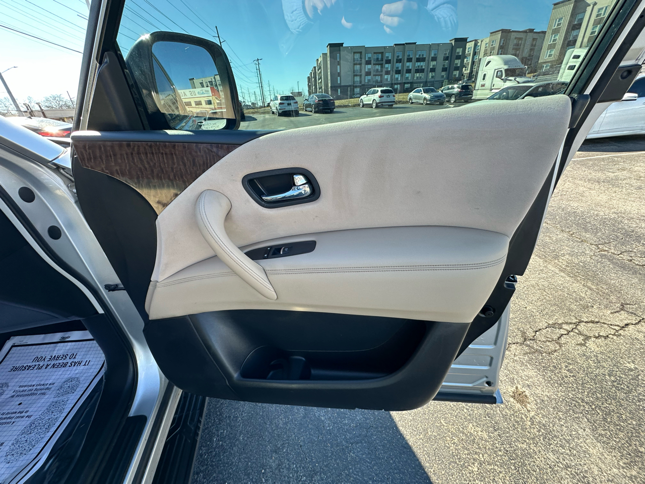 Nissan Armada Platinum 2WD 2017