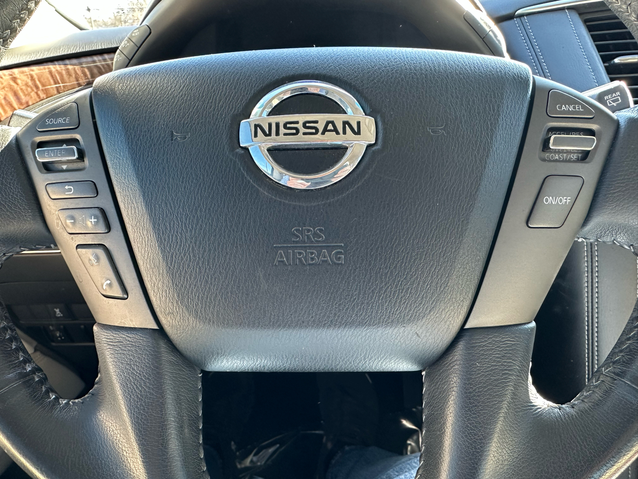 Nissan Armada Platinum 2WD 2017