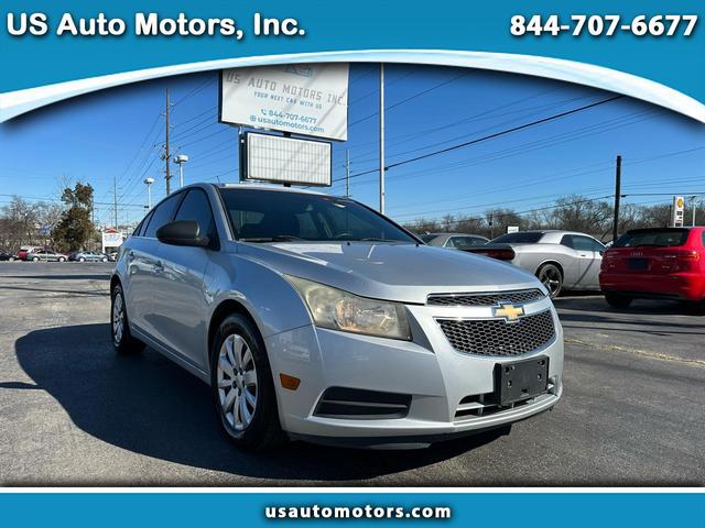 2011 Chevrolet Cruze LS Sedan FWD